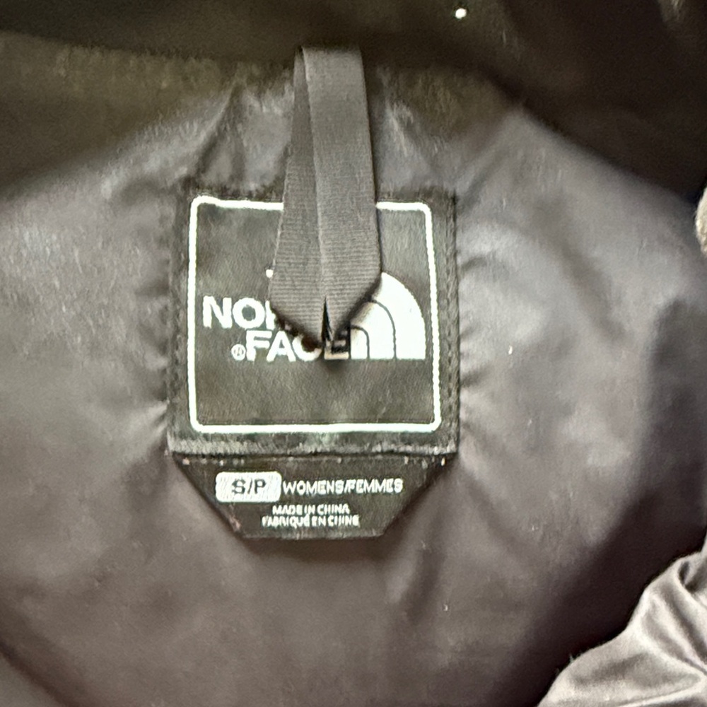 The North Face Women's Quilted Black Vest - Picture 3 of 3